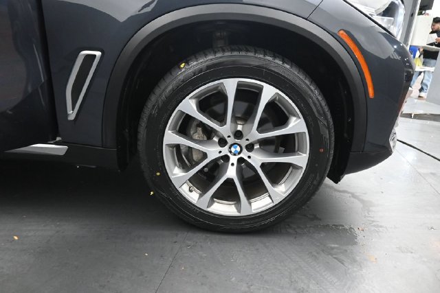 Used 2019 BMW X5 xDrive40i w/ Convenience Package AWD/4WD image 34