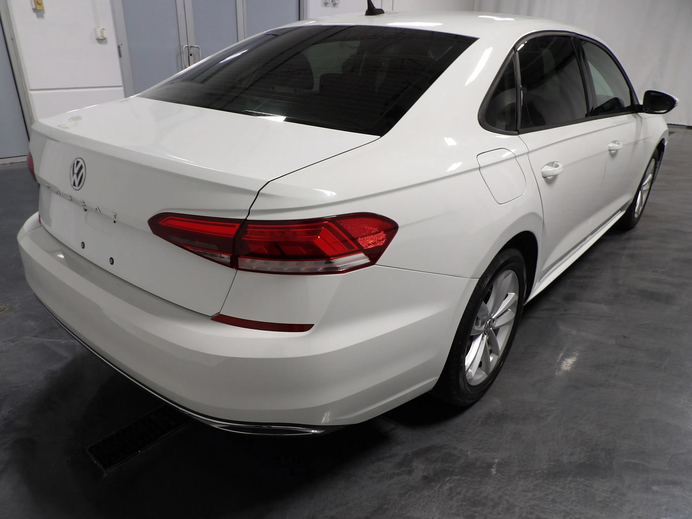 Used 2021 Volkswagen Passat 2.0T S FWD image 4