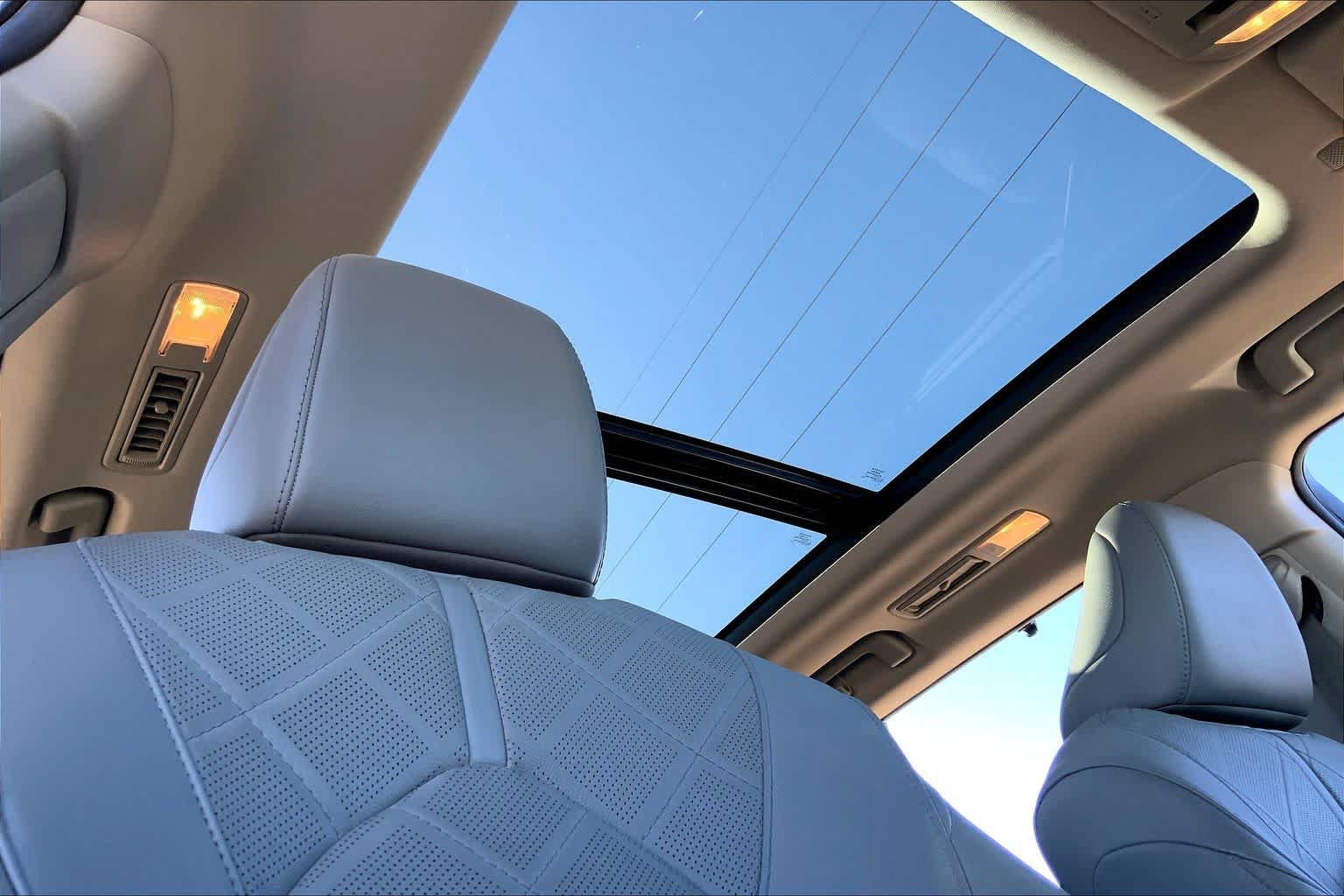 Used 2020 Toyota Highlander Platinum AWD/4WD image 33