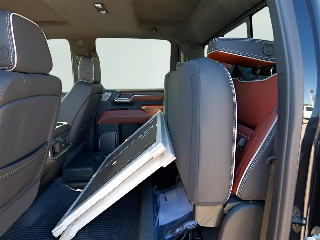 New 2025 GMC Sierra 3500 Denali Ultimate image 24