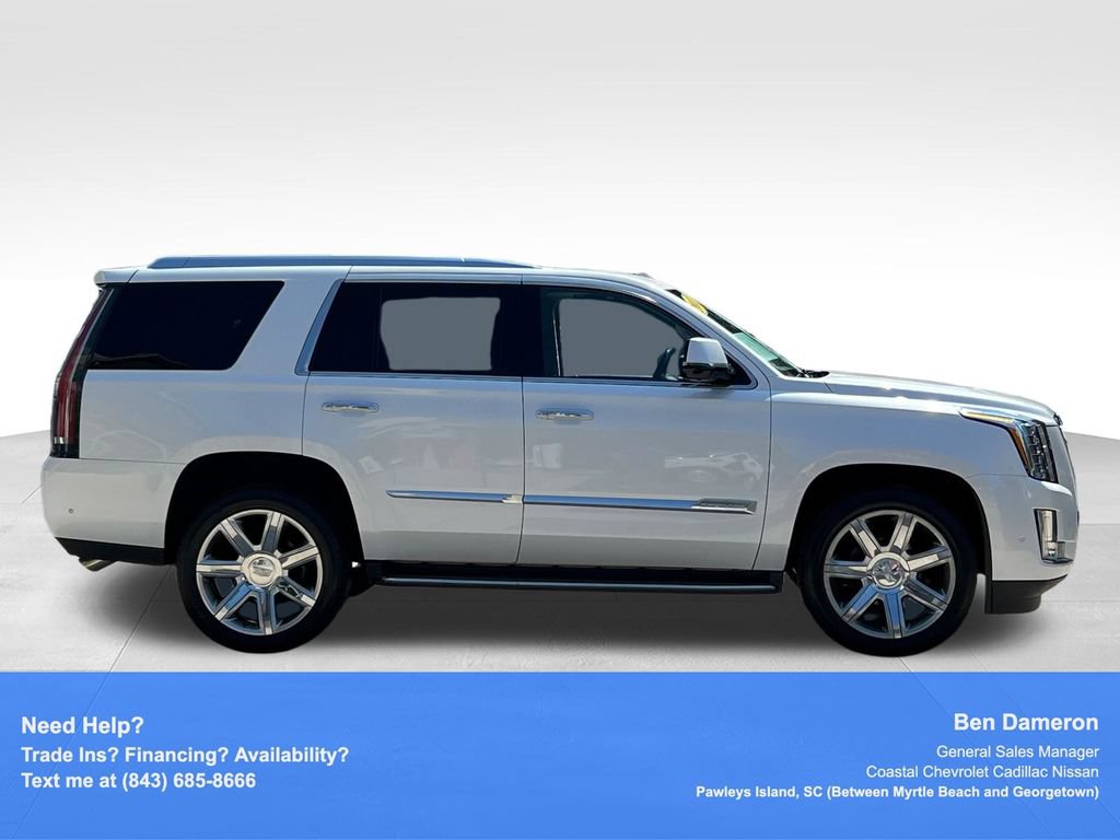 Used 2017 Cadillac Escalade Luxury AWD/4WD image 4