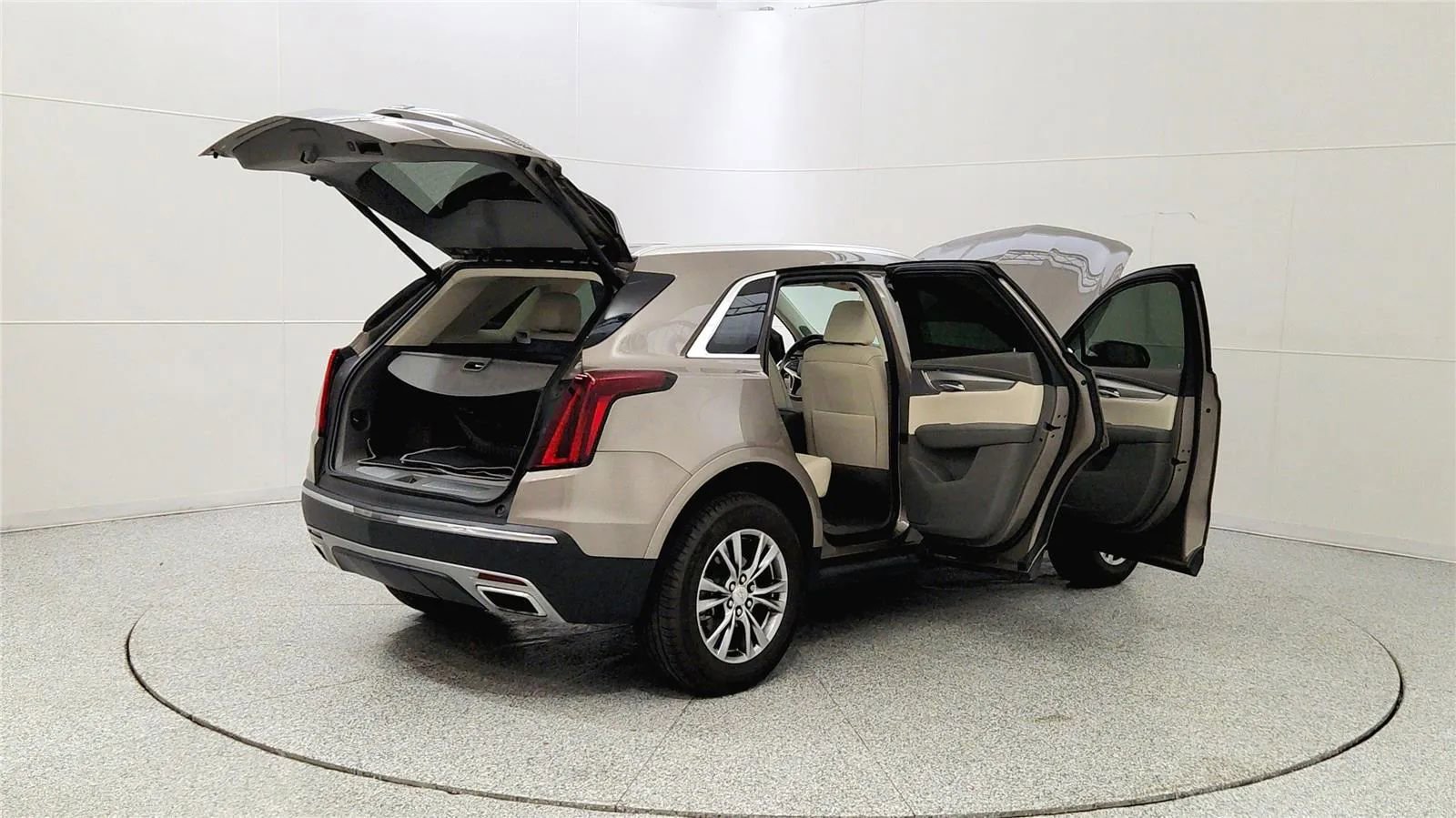 Used 2023 Cadillac XT5 Premium Luxury image 12