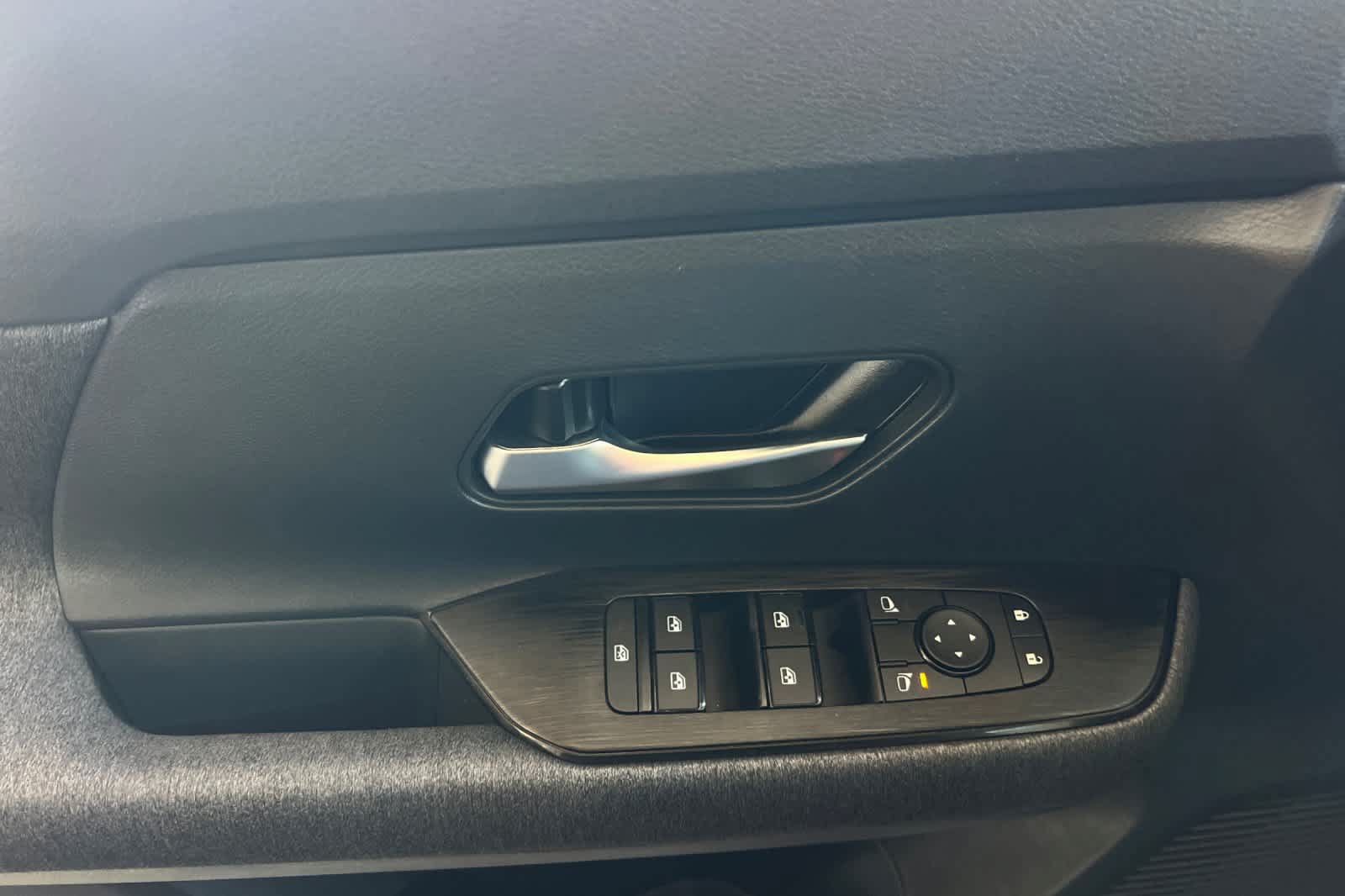 Certified 2026 Nissan Kicks SV FWD image 4