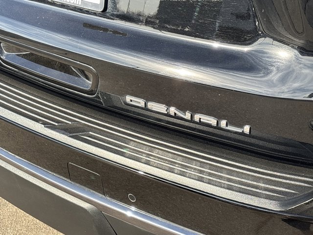 Used 2024 GMC Yukon Denali Ultimate image 7