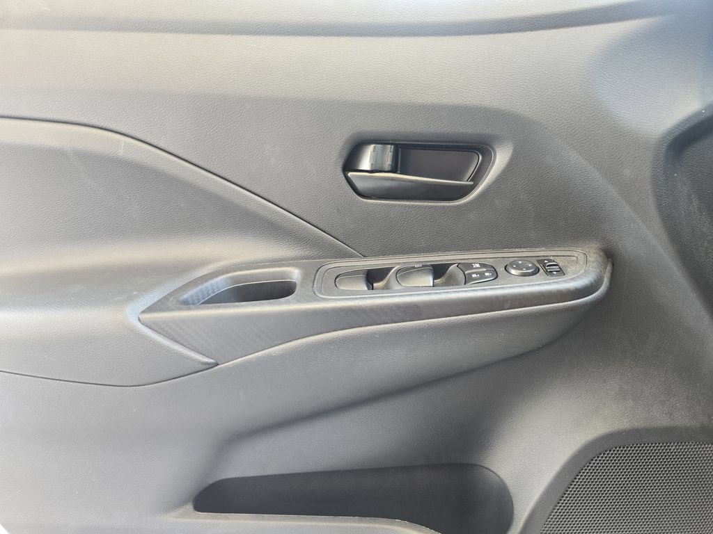 Used 2022 Nissan Versa S FWD image 21