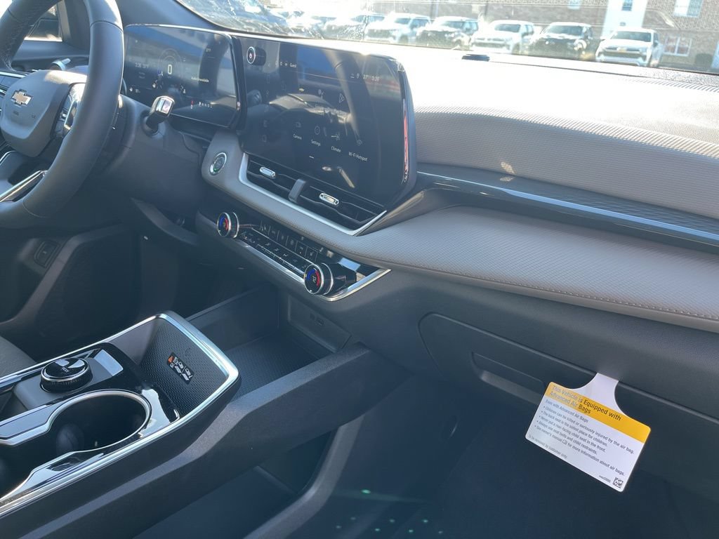 New 2026 Chevrolet Equinox LT w/ Convenience Package II FWD image 33