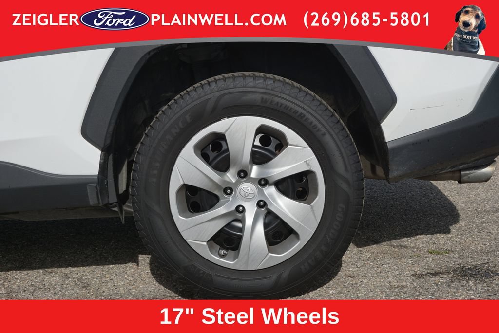 Used 2022 Toyota RAV4 LE AWD/4WD image 9