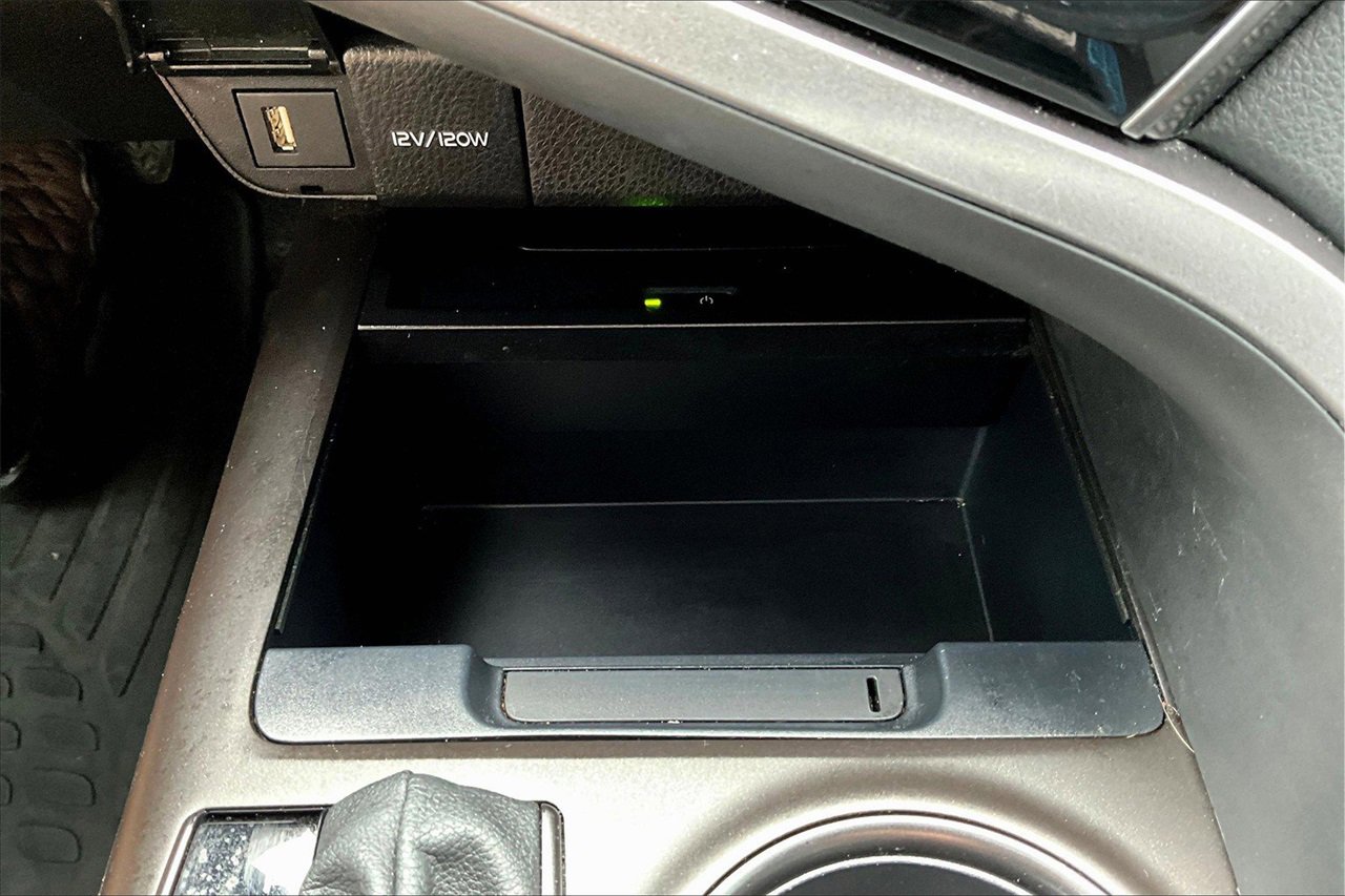 Used 2021 Toyota Camry XSE image 16