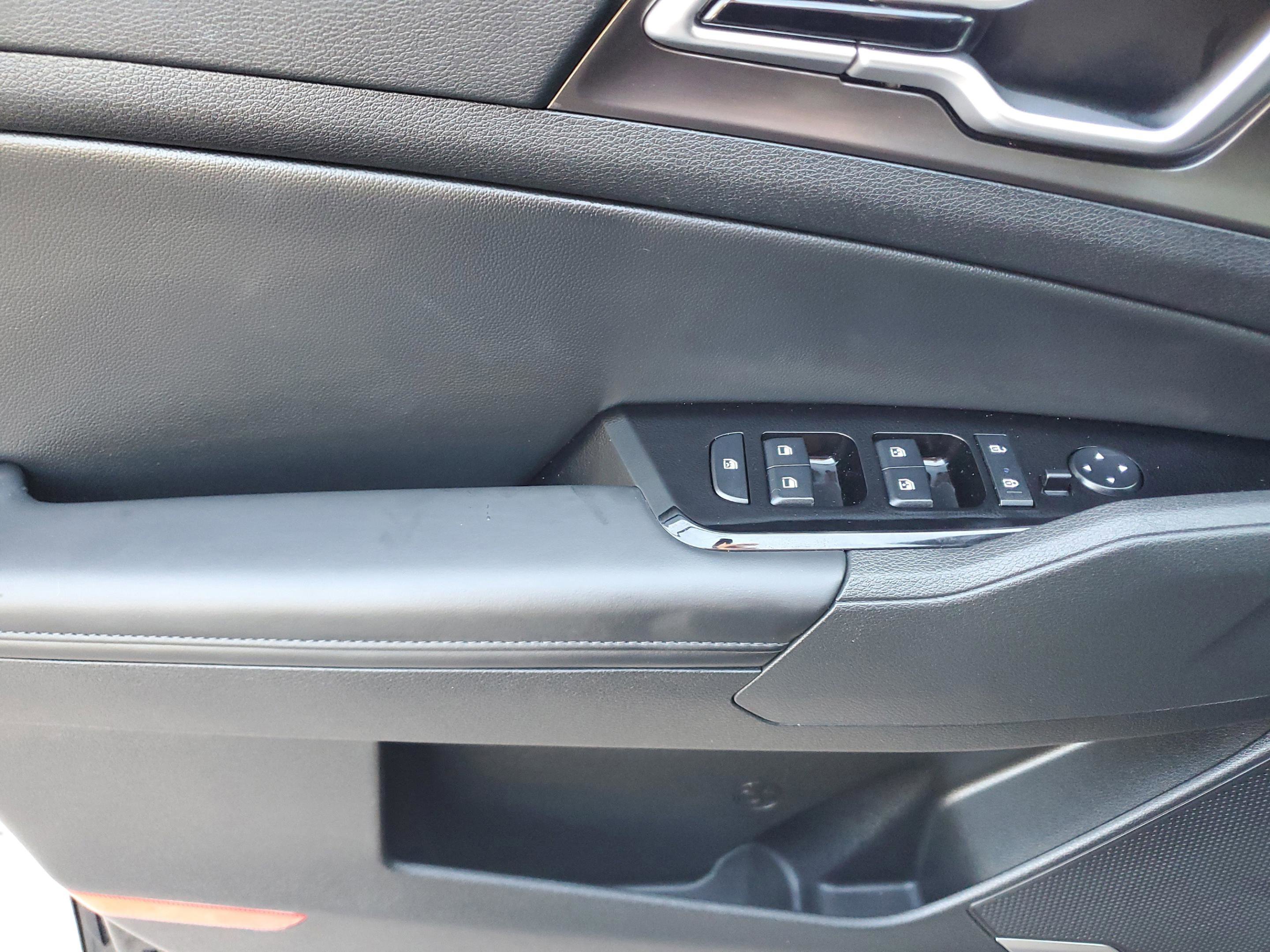 Certified 2025 Kia Sportage EX w/ Premium Package image 17