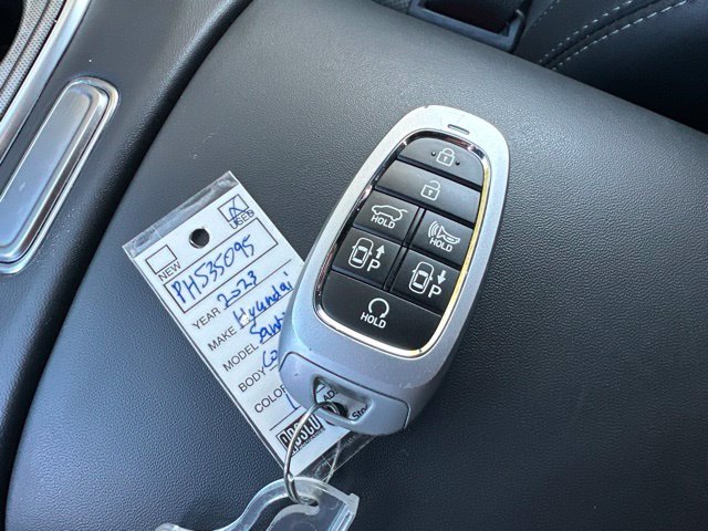 Used 2023 Hyundai Santa Fe Calligraphy AWD/4WD image 2