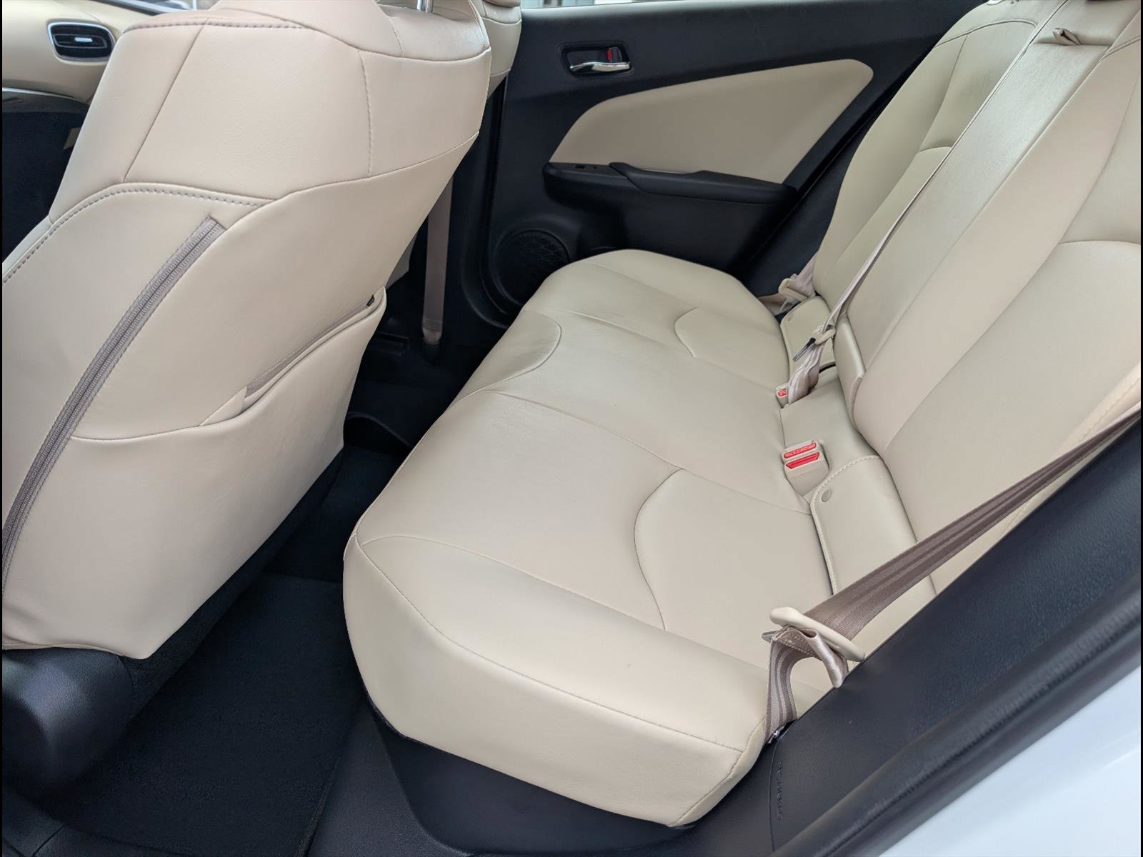 Used 2022 Toyota Prius Limited image 10