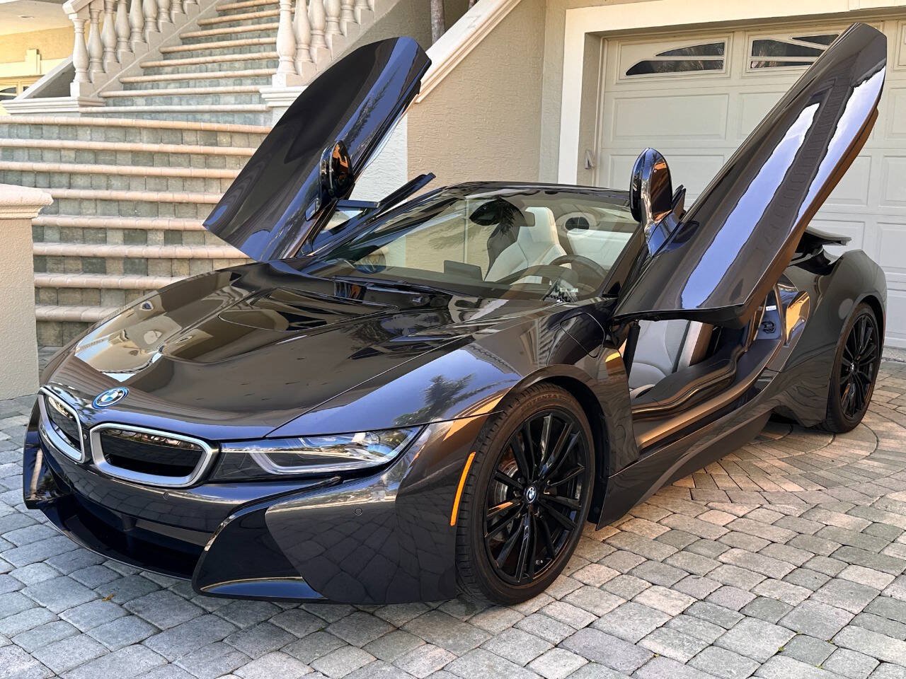 Used 2019 BMW i8 Roadster AWD/4WD image 25