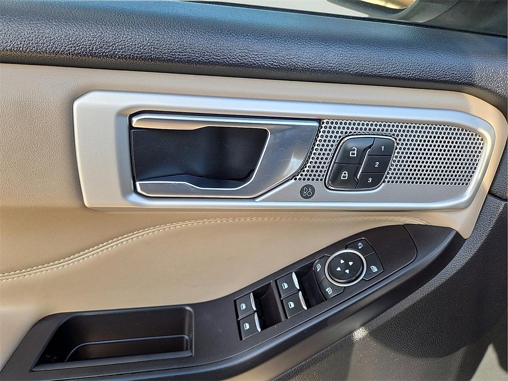 Used 2020 Ford Explorer Limited w/ Class III Trailer Tow Package image 16