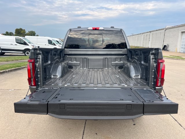 New 2026 Ford F150 Platinum w/ Equipment Group 702A High AWD/4WD image 7