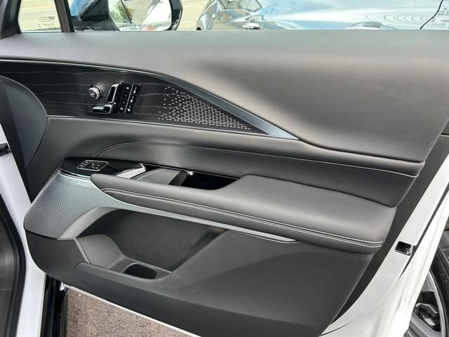 New 2026 Cadillac Lyriq V w/ Exterior Carbon Fiber Package image 24