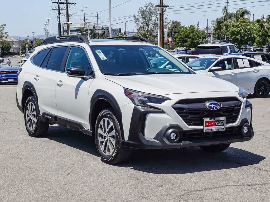 Used 2025 Subaru Outback Premium AWD/4WD image 3