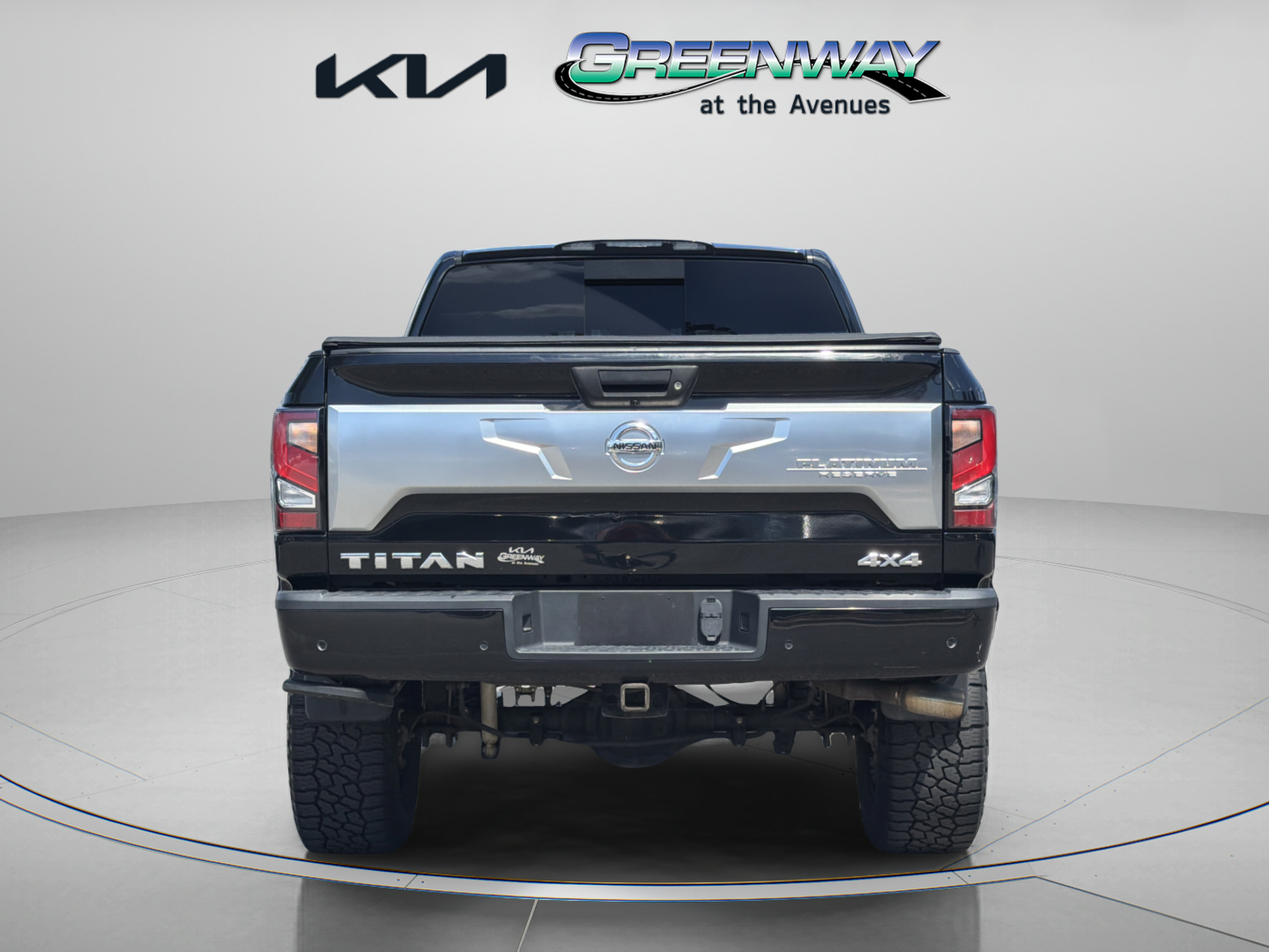 Used 2020 Nissan Titan Platinum Reserve w/ Moonroof Package AWD/4WD image 6