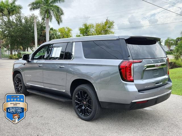Certified 2022 GMC Yukon XL SLT w/ SLT Luxury Package AWD/4WD image 3