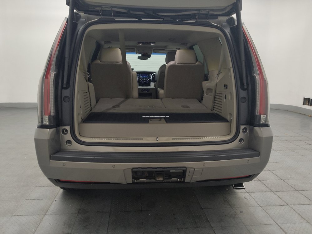 Used 2018 Cadillac Escalade Luxury AWD/4WD image 29