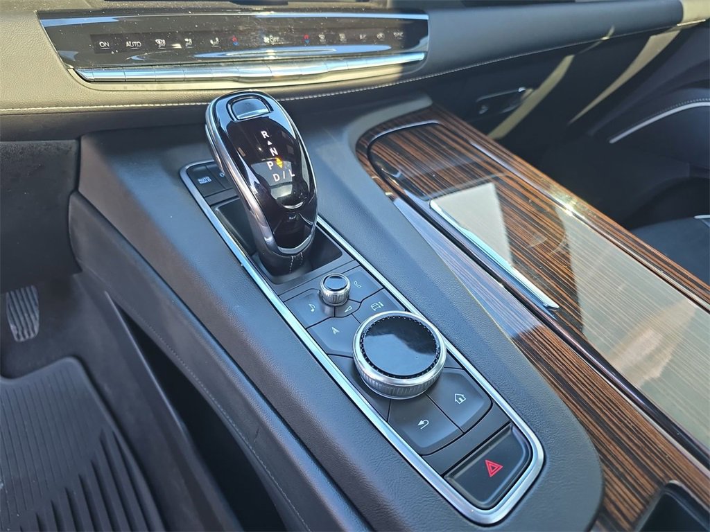 Certified 2023 Cadillac Escalade Premium Luxury image 16