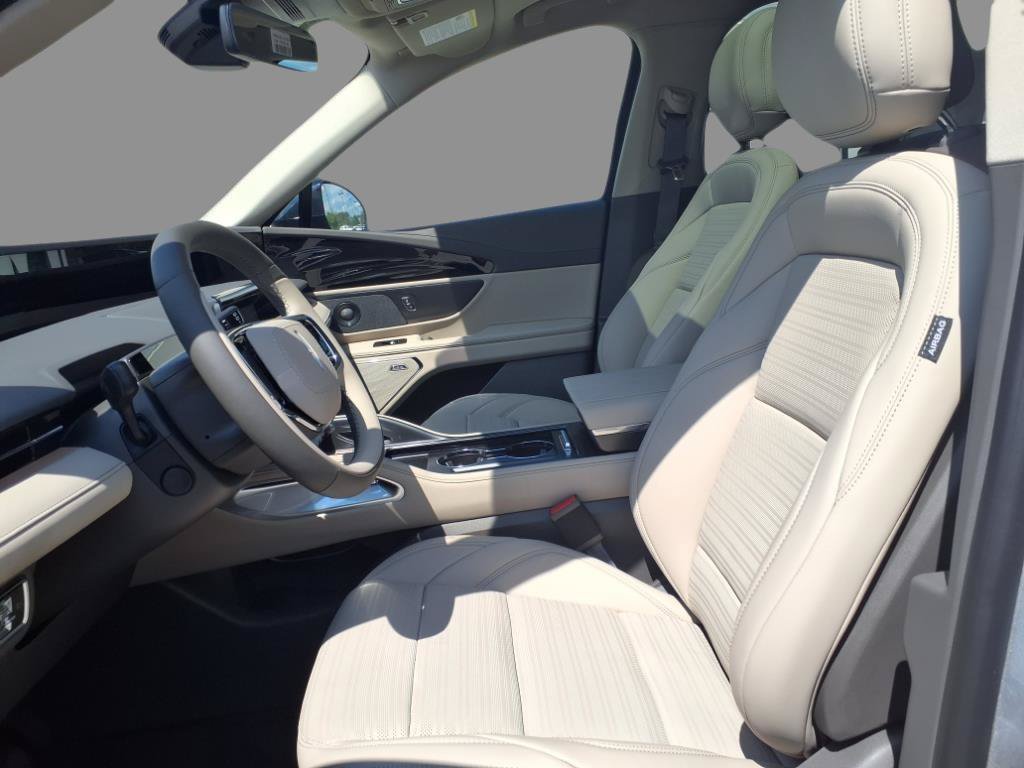 New 2025 Lincoln Nautilus Reserve w/ Jet Appearance Package AWD/4WD image 5