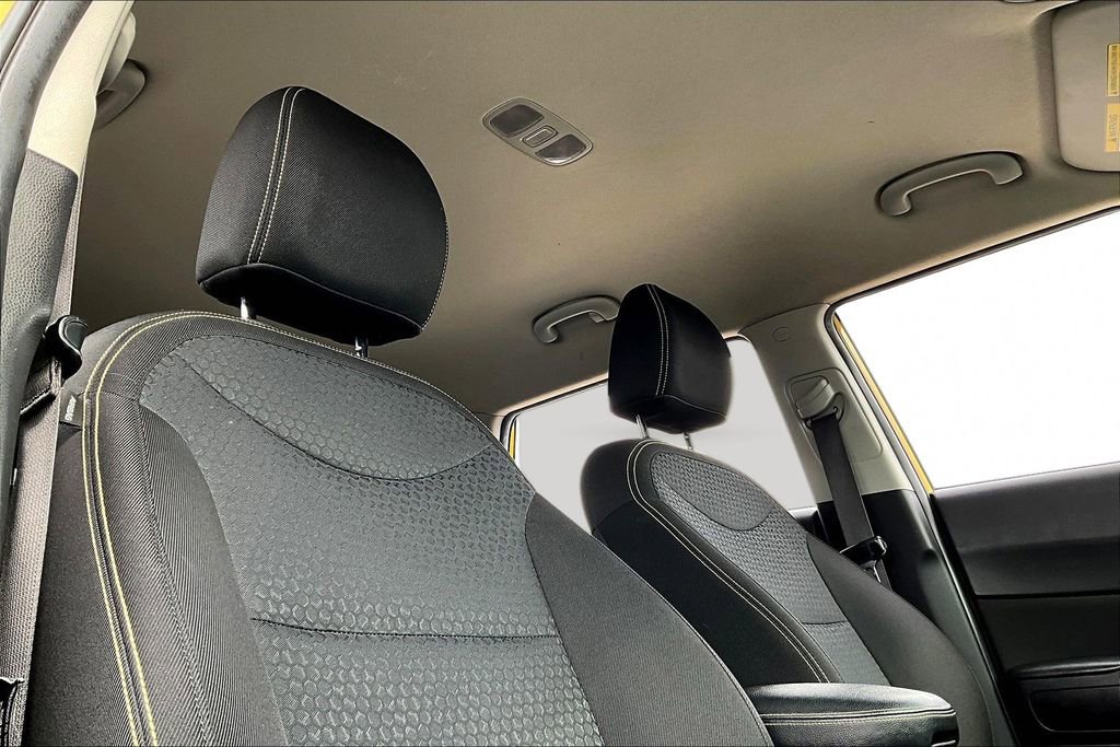 Used 2015 Kia Soul + FWD image 23