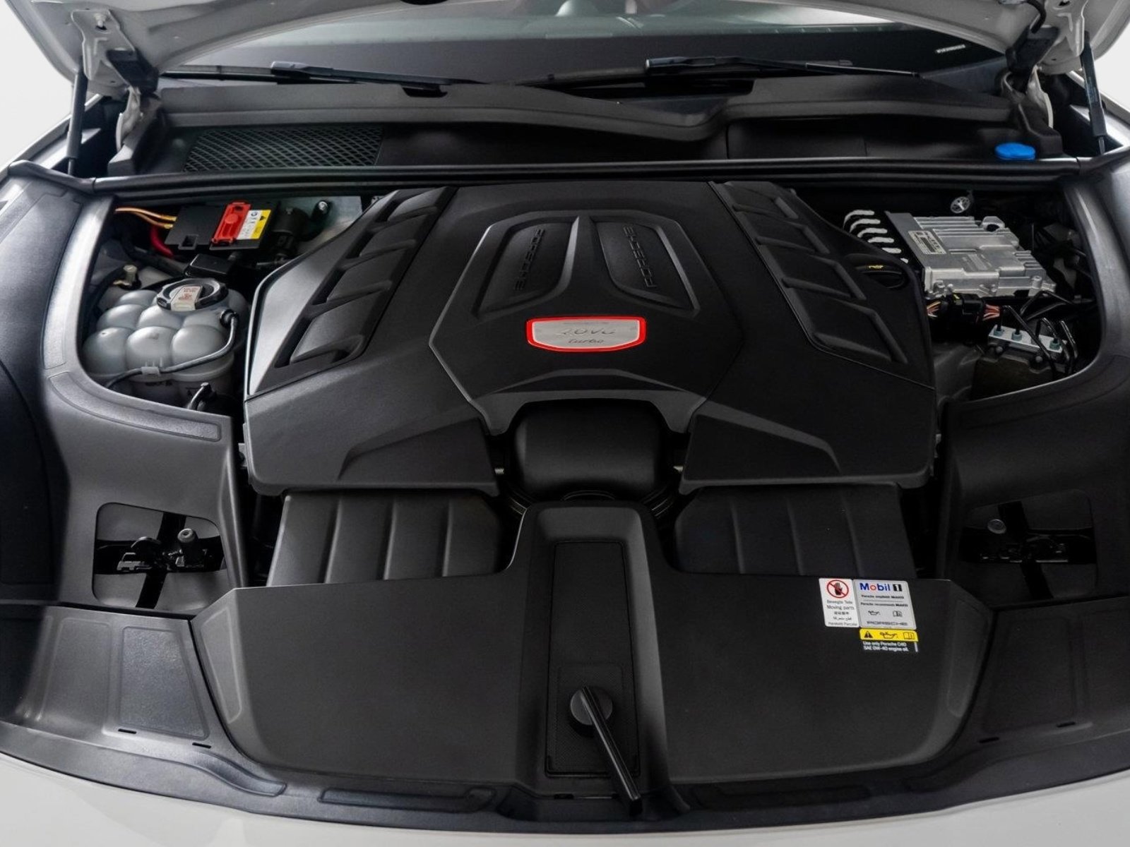 Used 2022 Porsche Cayenne Turbo image 61