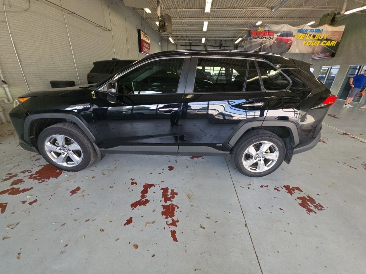 Used 2020 Toyota RAV4 Limited w/ Limited Grade Weather Package AWD/4WD image 6