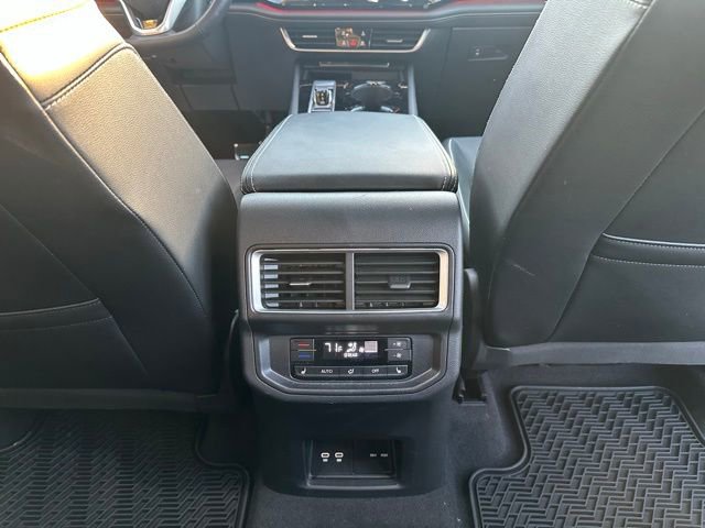 Used 2024 Volkswagen Atlas SEL Premium R-Line image 35
