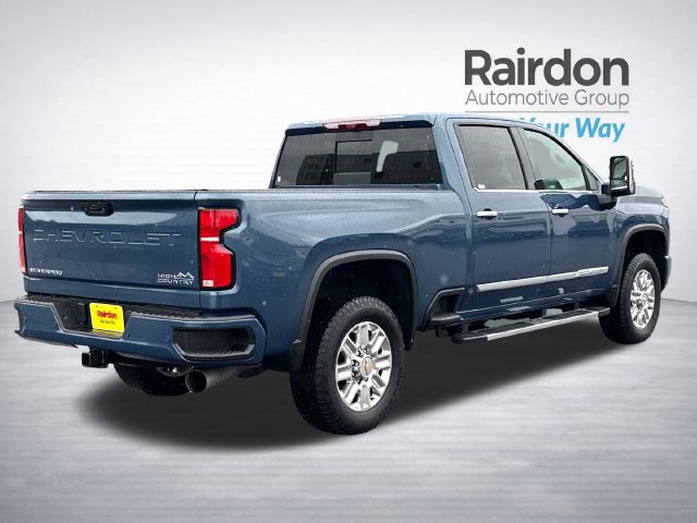 Used 2024 Chevrolet Silverado 3500 High Country w/ High Country Premium Package AWD/4WD image 7