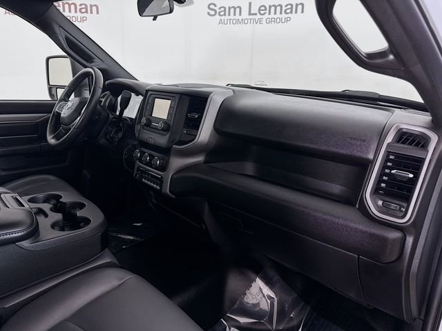 Used 2024 RAM 3500 Tradesman w/ Chrome Appearance Group image 24