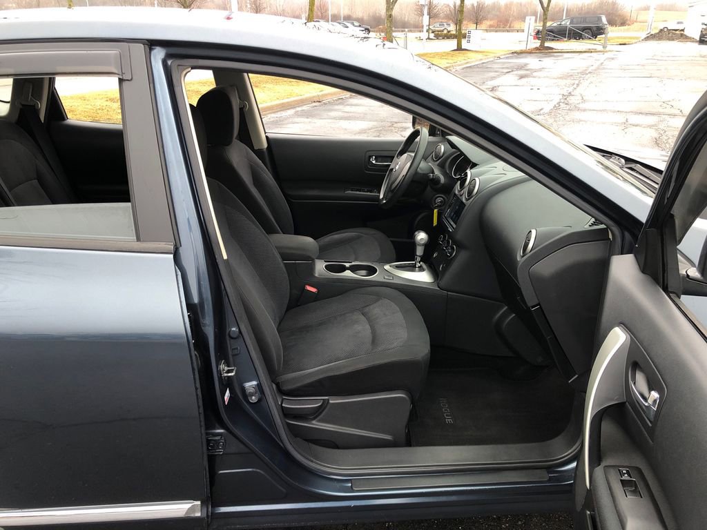 Used 2014 Nissan Rogue S image 23