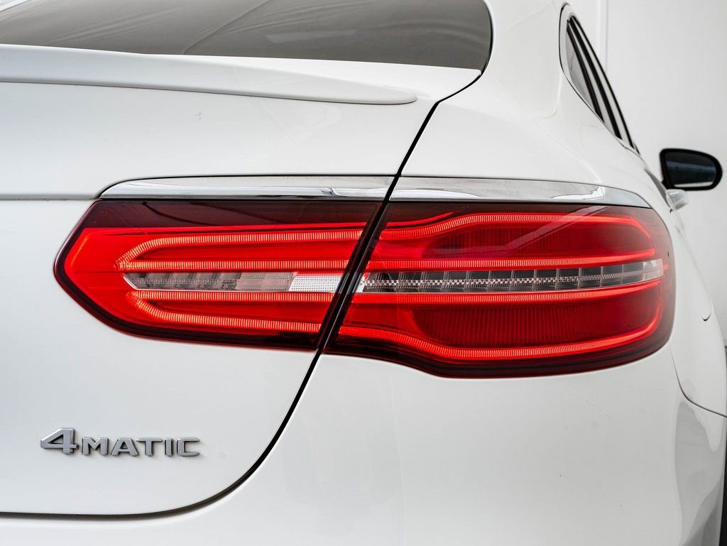 Used 2019 Mercedes-Benz GLC 300 4MATIC Coupe image 9