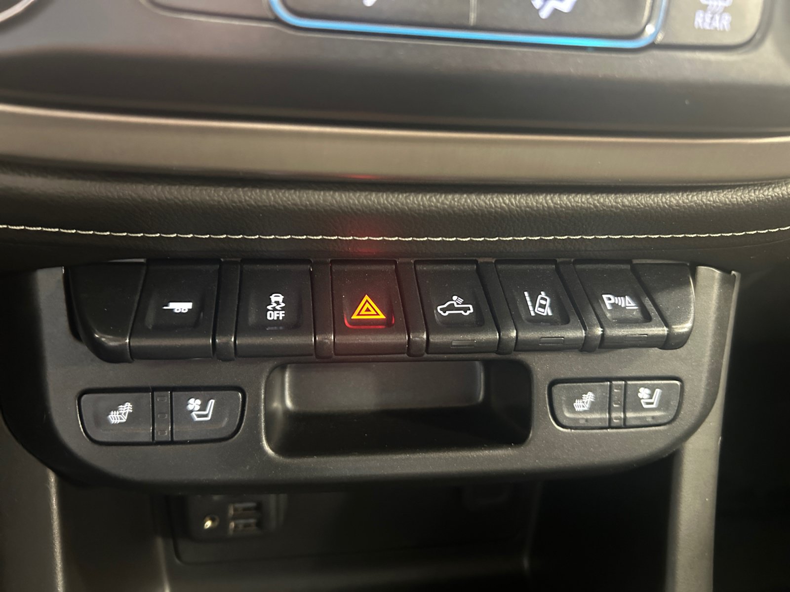 Used 2022 GMC Canyon Denali AWD/4WD image 17