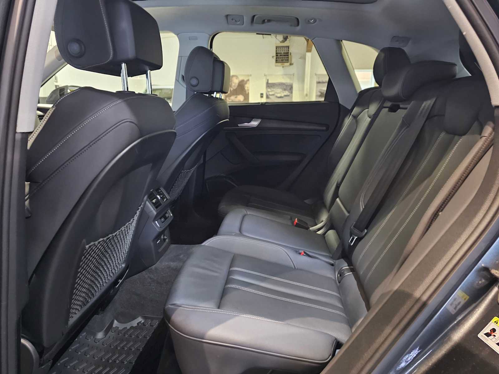 Used 2022 Audi Q5 e Premium Plus w/ Premium Plus Package image 18