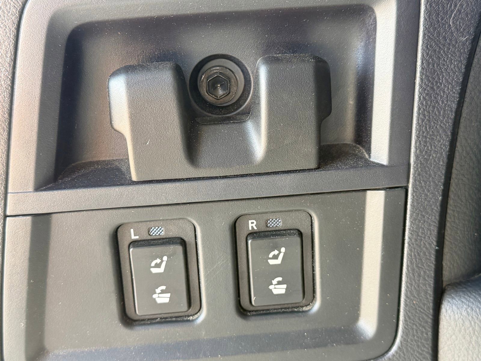 Used 2020 Toyota Sequoia TRD Pro AWD/4WD image 21