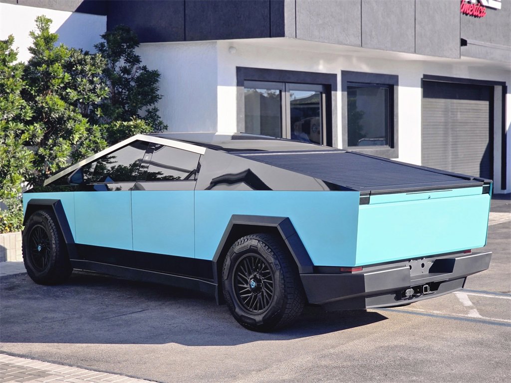 Used 2024 Tesla Cybertruck AWD Crew Cab image 3