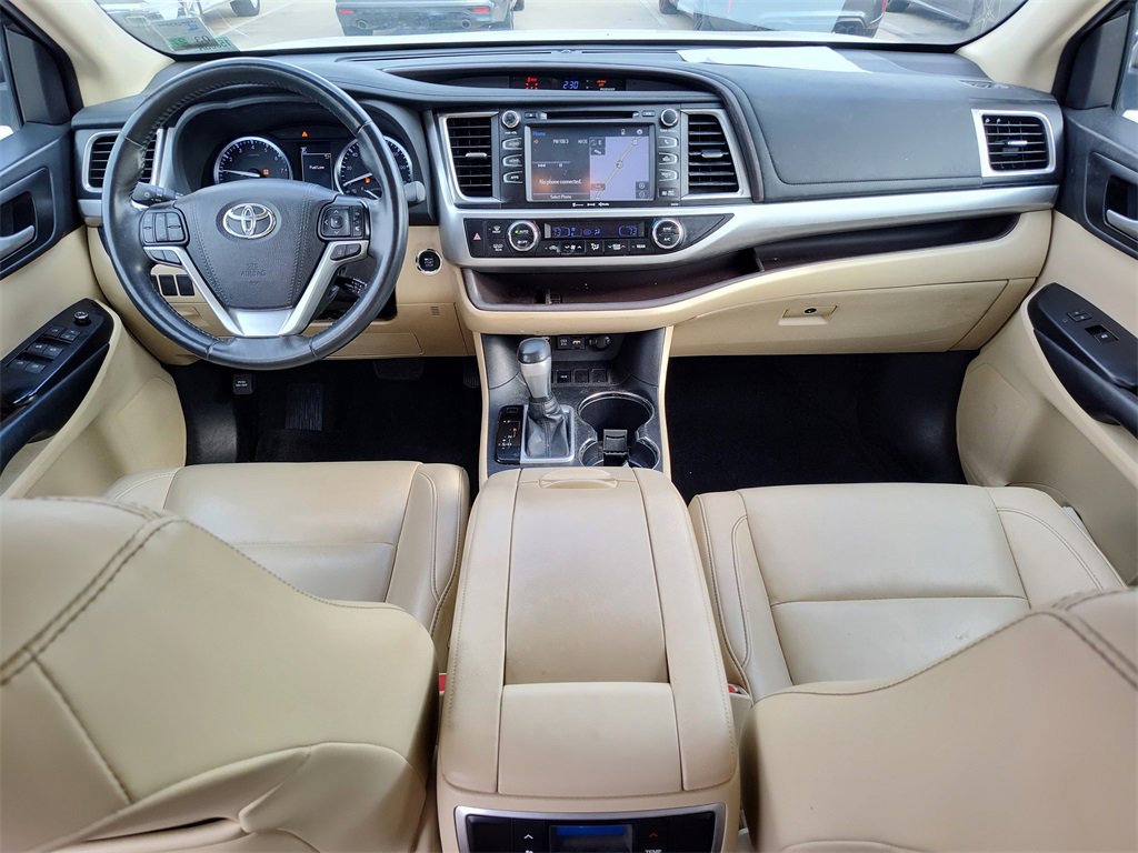 Used 2019 Toyota Highlander SE image 31