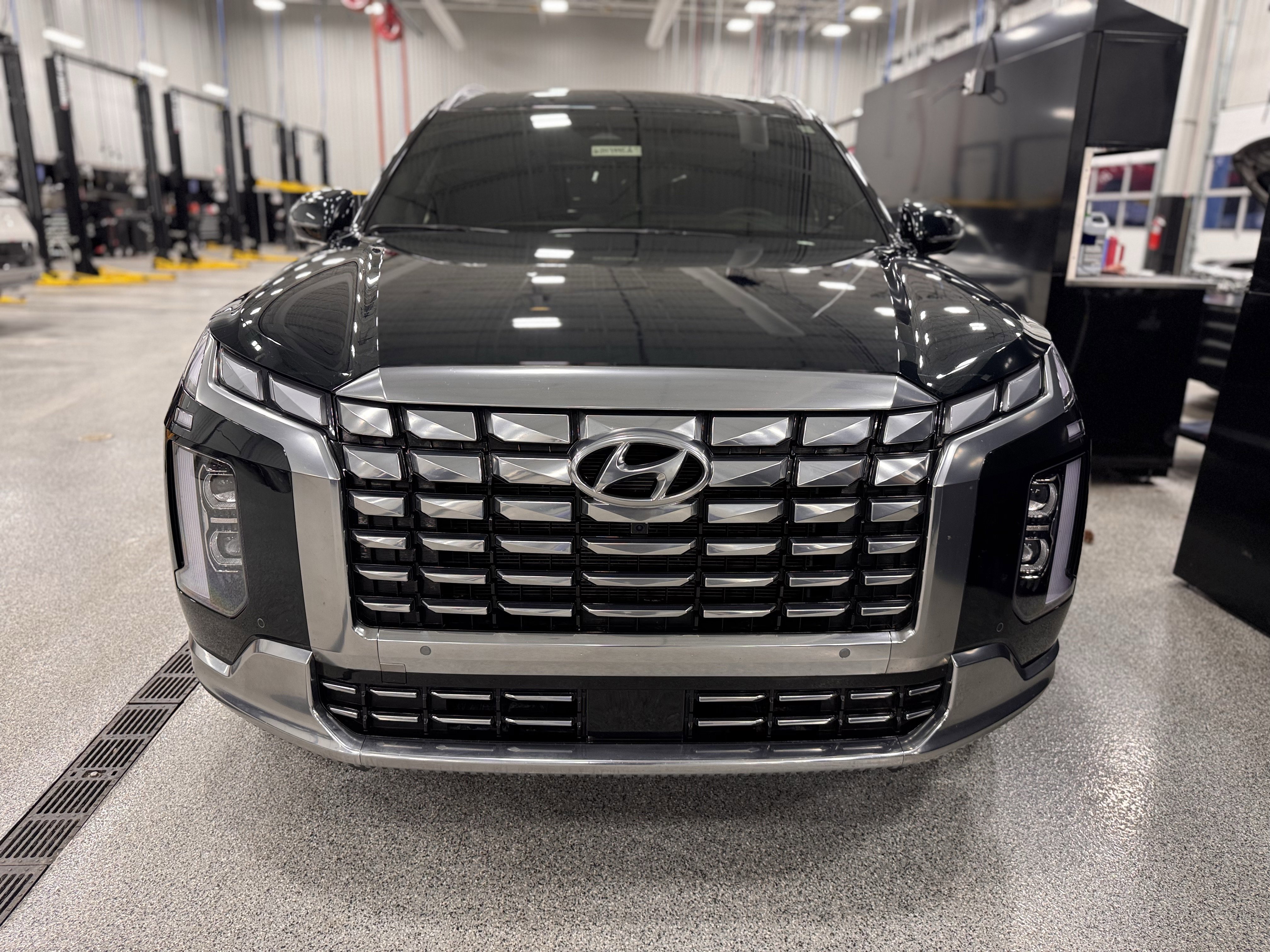 Used 2025 Hyundai Palisade Calligraphy image 35