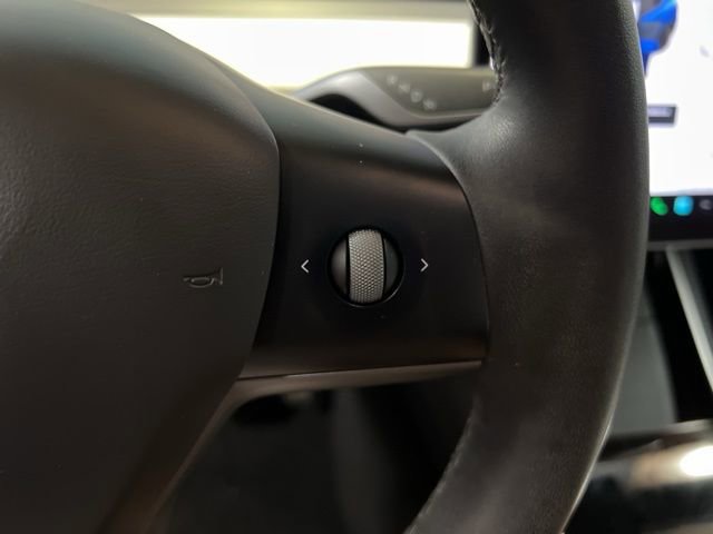 Used 2021 Tesla Model Y Long Range image 35