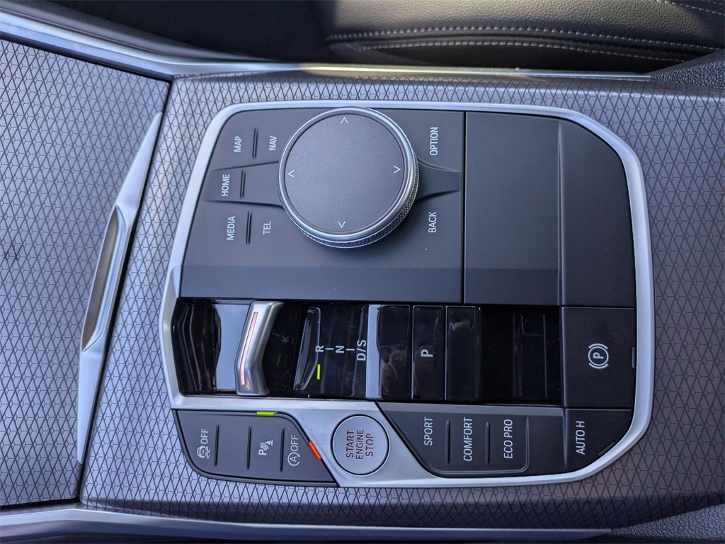 New 2026 BMW 330i xDrive Sedan w/ M Sport Package image 28