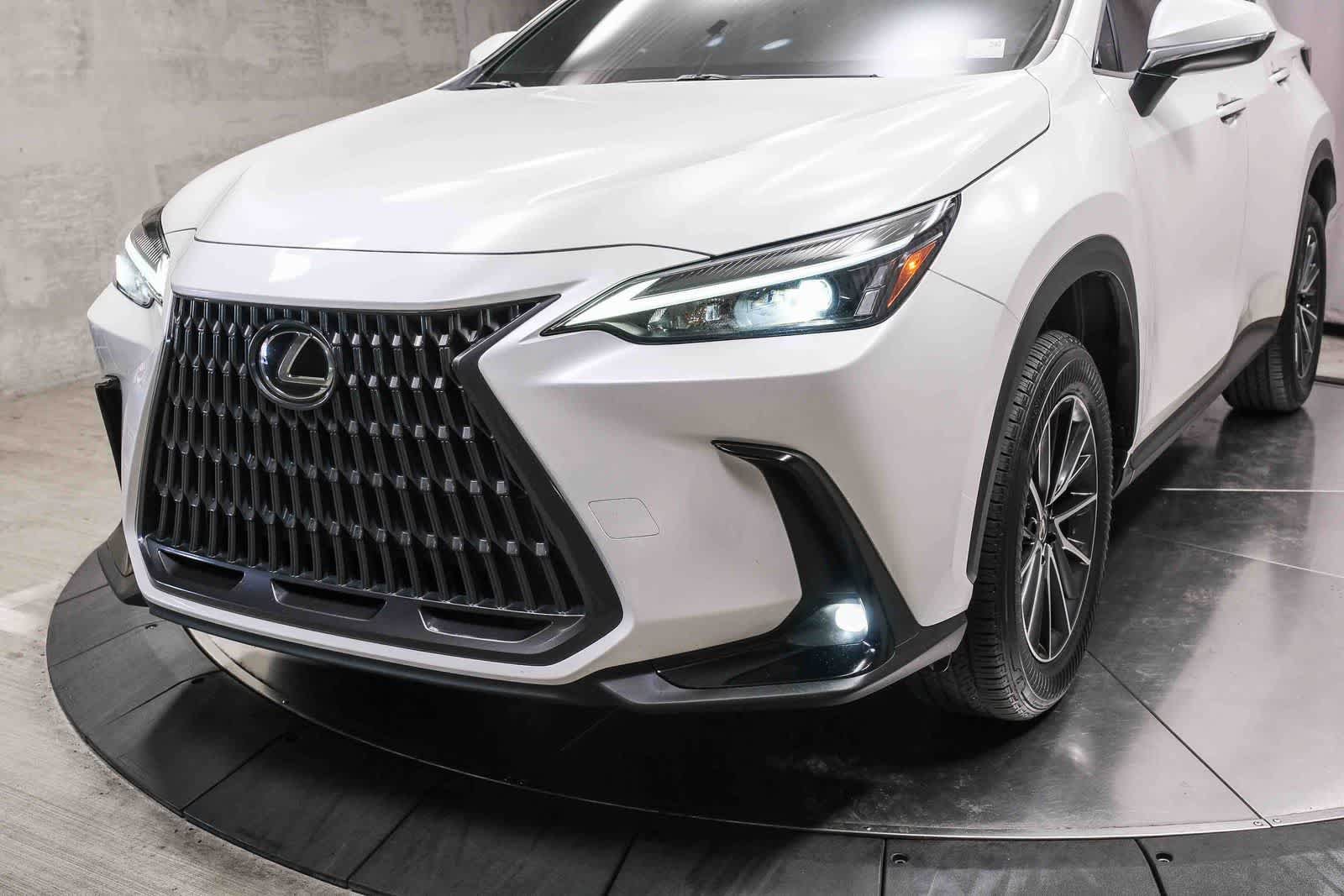 Used 2024 Lexus NX 250 FWD image 11