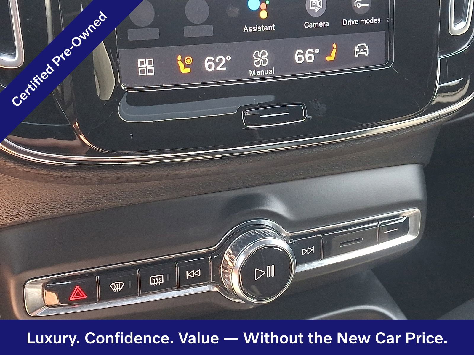 Certified 2023 Volvo XC40 B5 Plus w/ Climate Package image 17