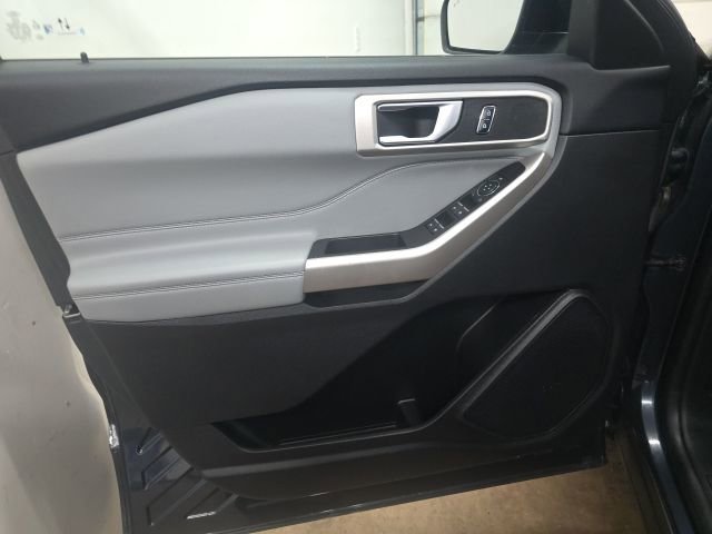 Used 2023 Ford Explorer XLT w/ Equipment Group 202A image 19