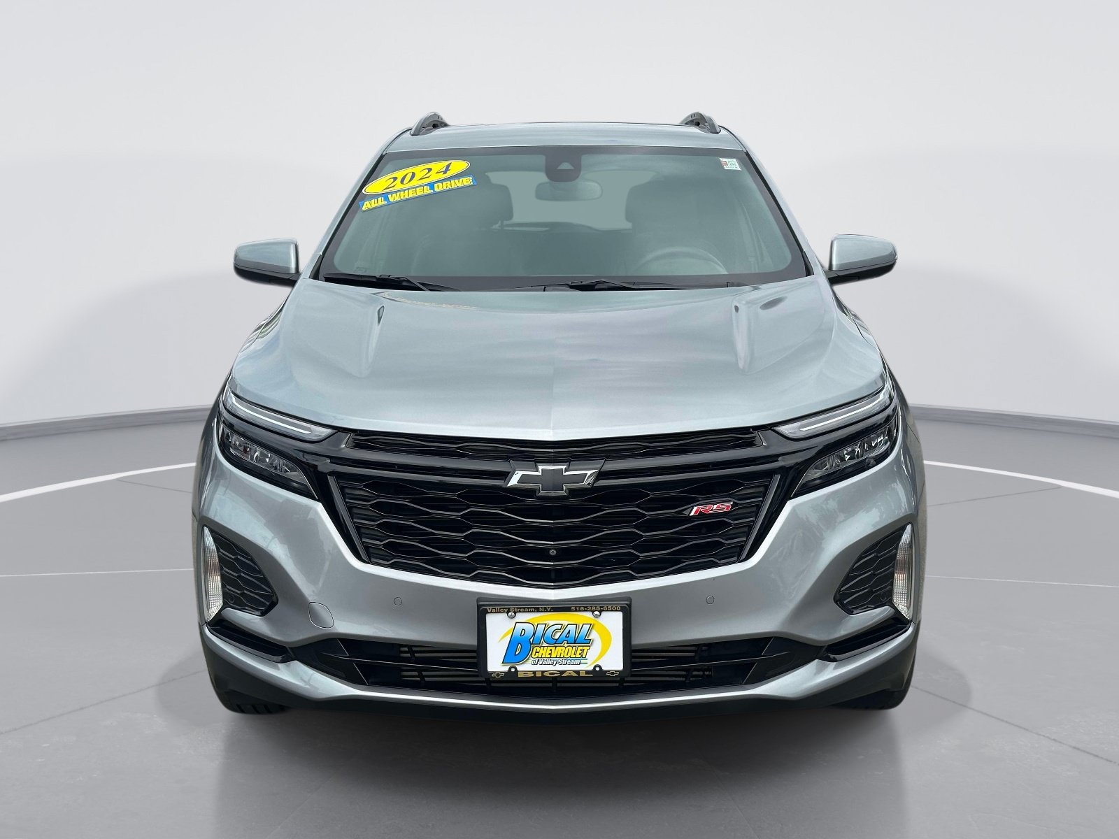 Certified 2024 Chevrolet Equinox RS w/ RS Leather Package AWD/4WD image 2