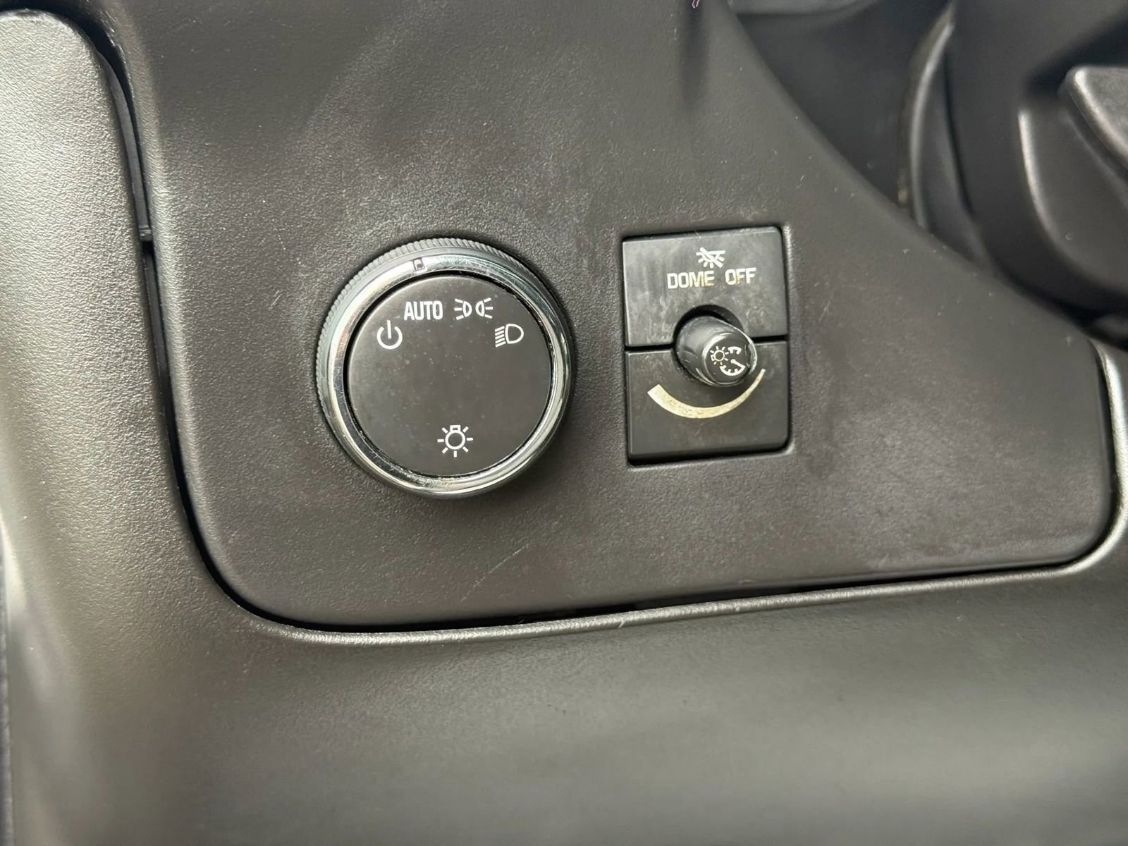 Used 2015 Chevrolet Express 2500 RWD image 26