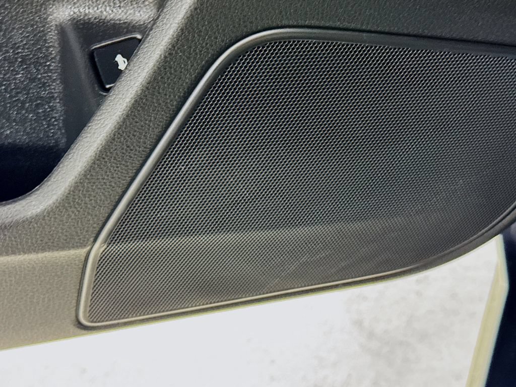Used 2017 Honda Civic Touring image 25