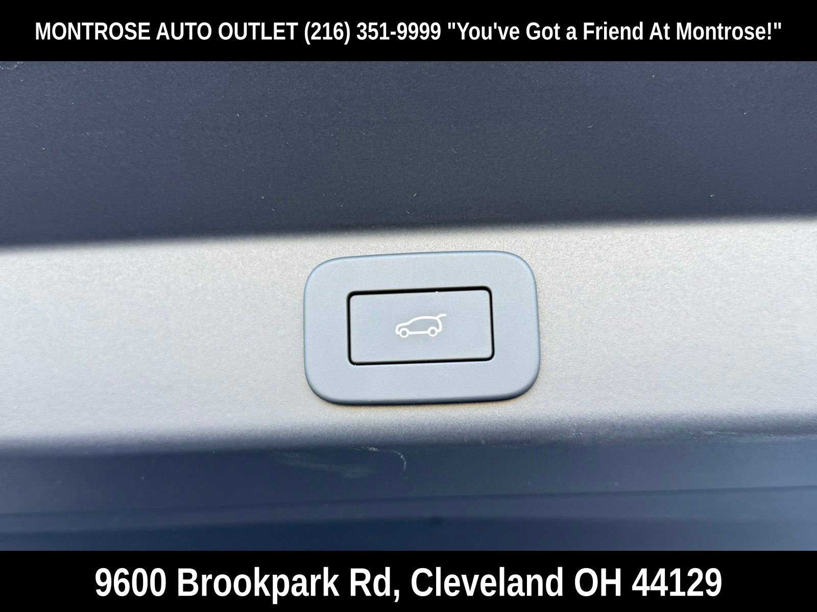 New 2025 Land Rover Range Rover Sport SE image 39