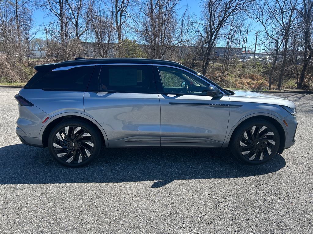 Certified 2024 Lincoln Nautilus Black Label w/ Jet Appearance Package (87T) image 7