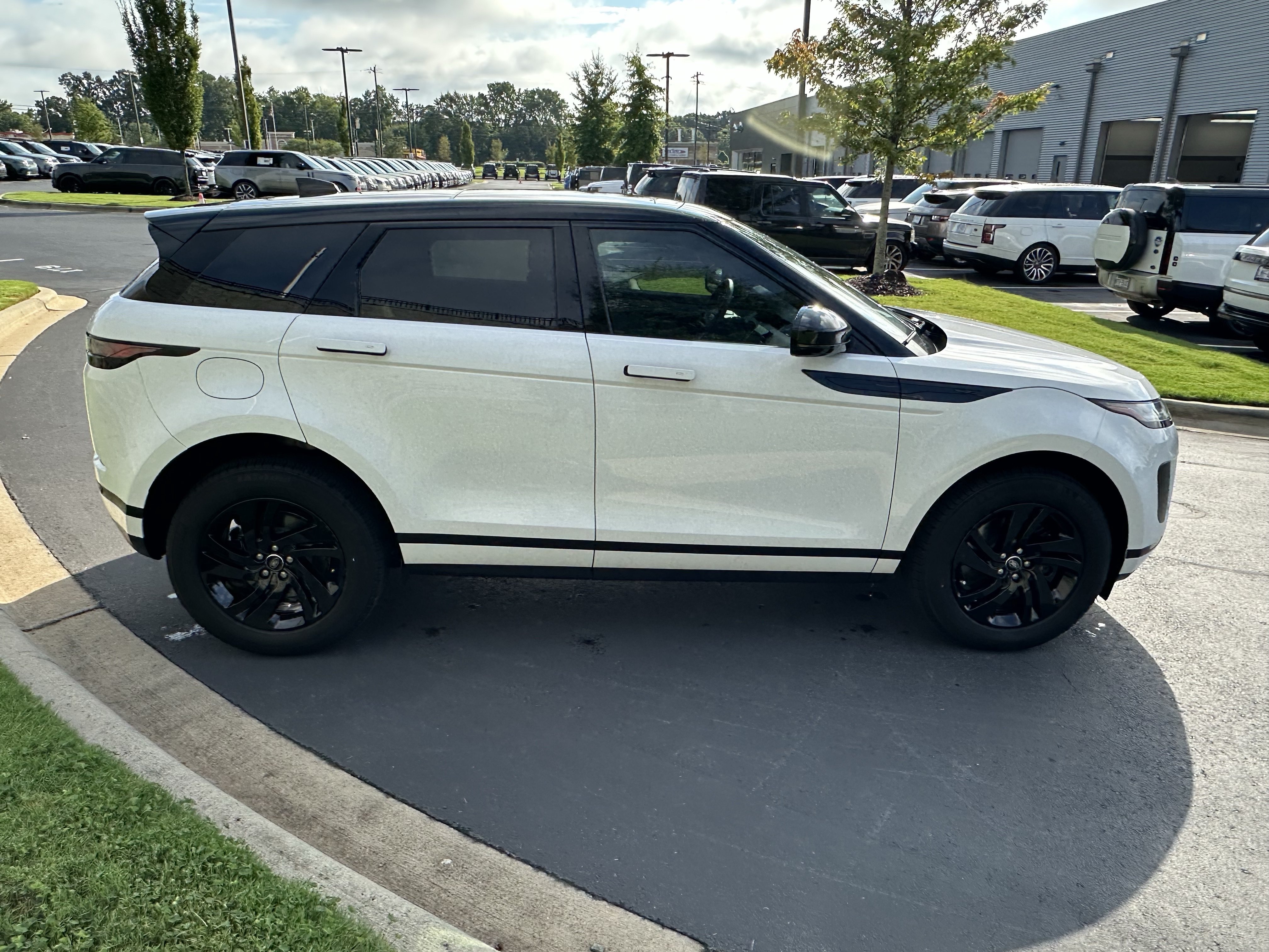 Certified 2026 Land Rover Range Rover Evoque S AWD/4WD image 8